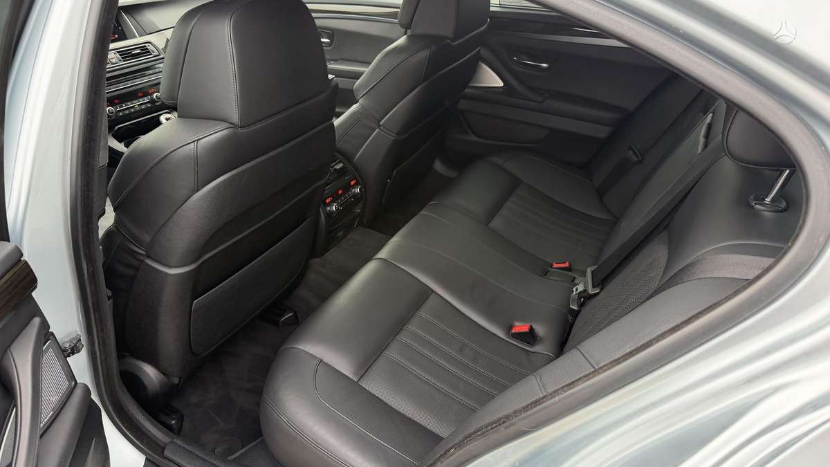 BMW M5, 4.4 l., Седан