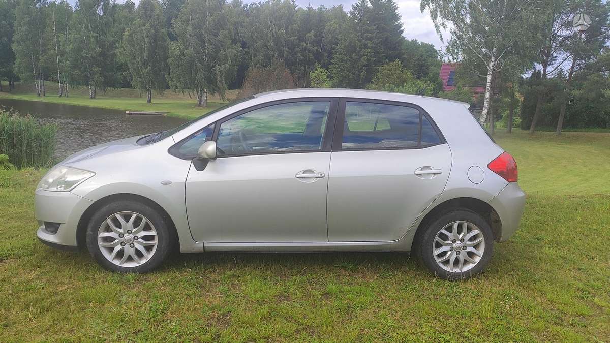 Toyota Auris, 2.0 l., hatchback