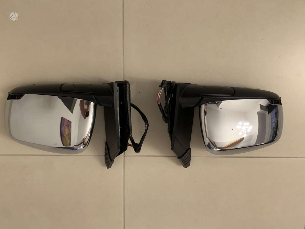 Chrysler Grand Voyager mirrors