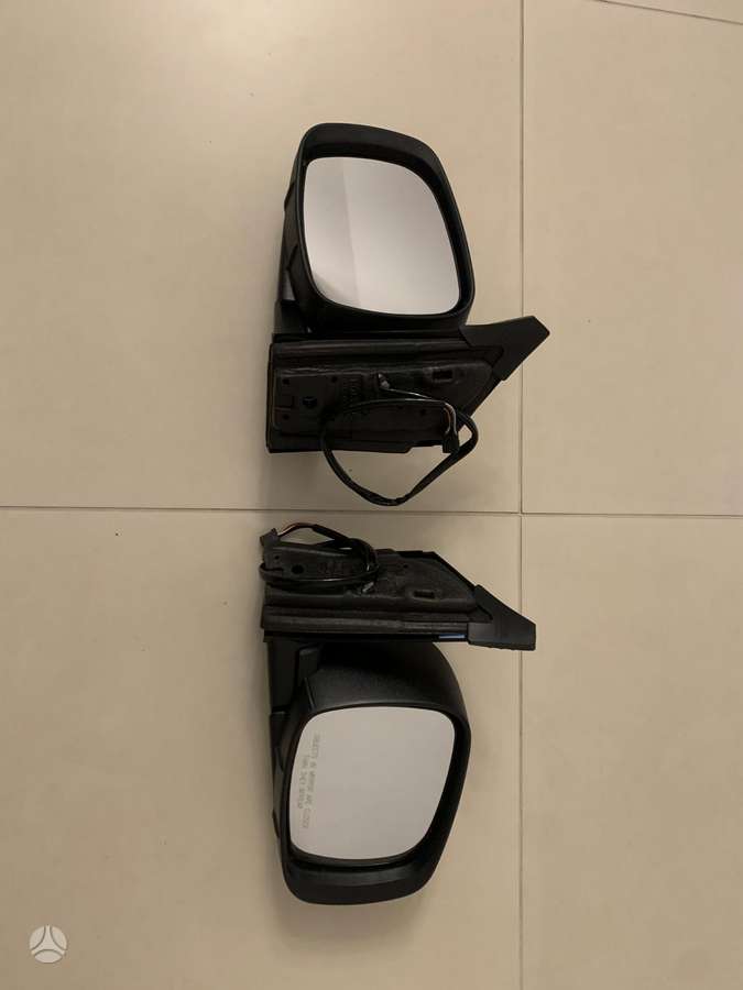 Chrysler Grand Voyager mirrors