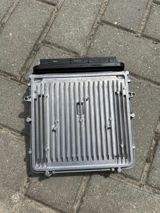 BMW 525, 0281019686   8573562-01, компьютер
