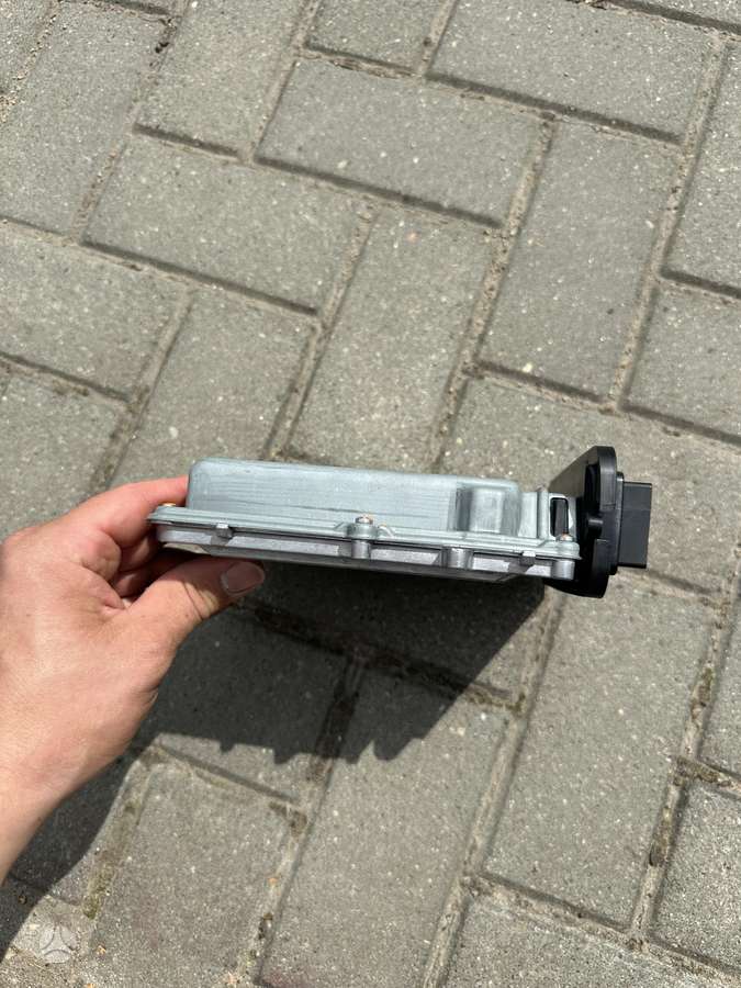 BMW 525, 0281019686   8573562-01, компьютер