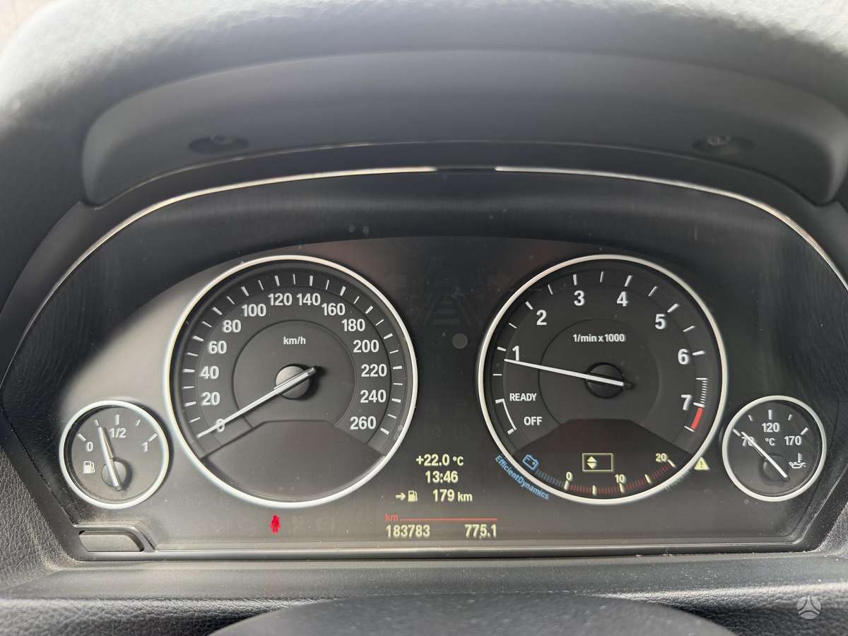 BMW 316, universalas