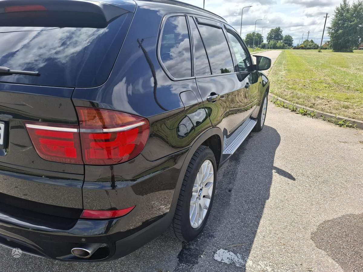 BMW X5, off-road / crossover