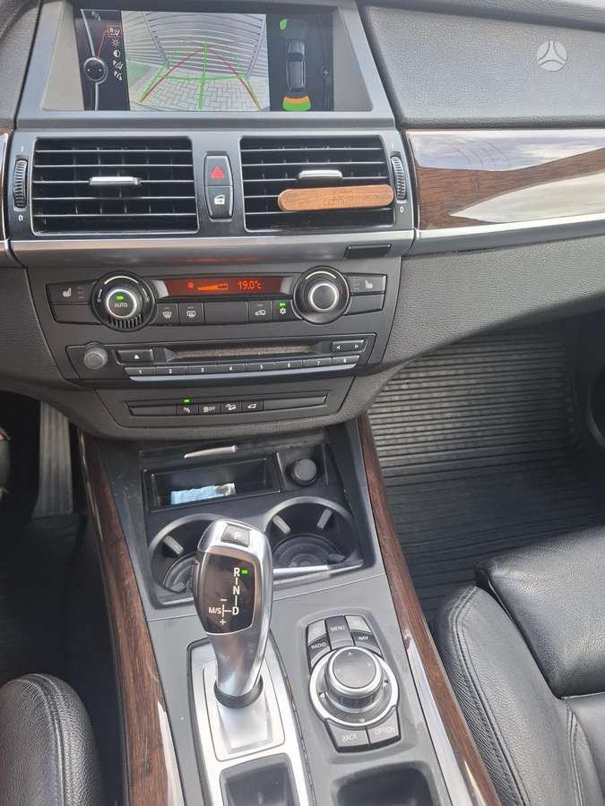 BMW X5, Внедорожник / Кроссовер