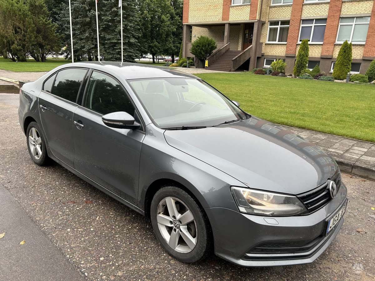 Volkswagen Jetta - 3