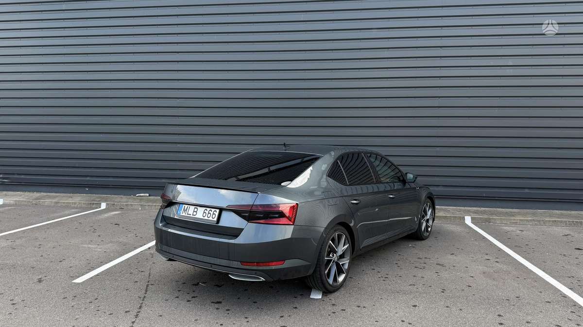 Škoda Superb - 7
