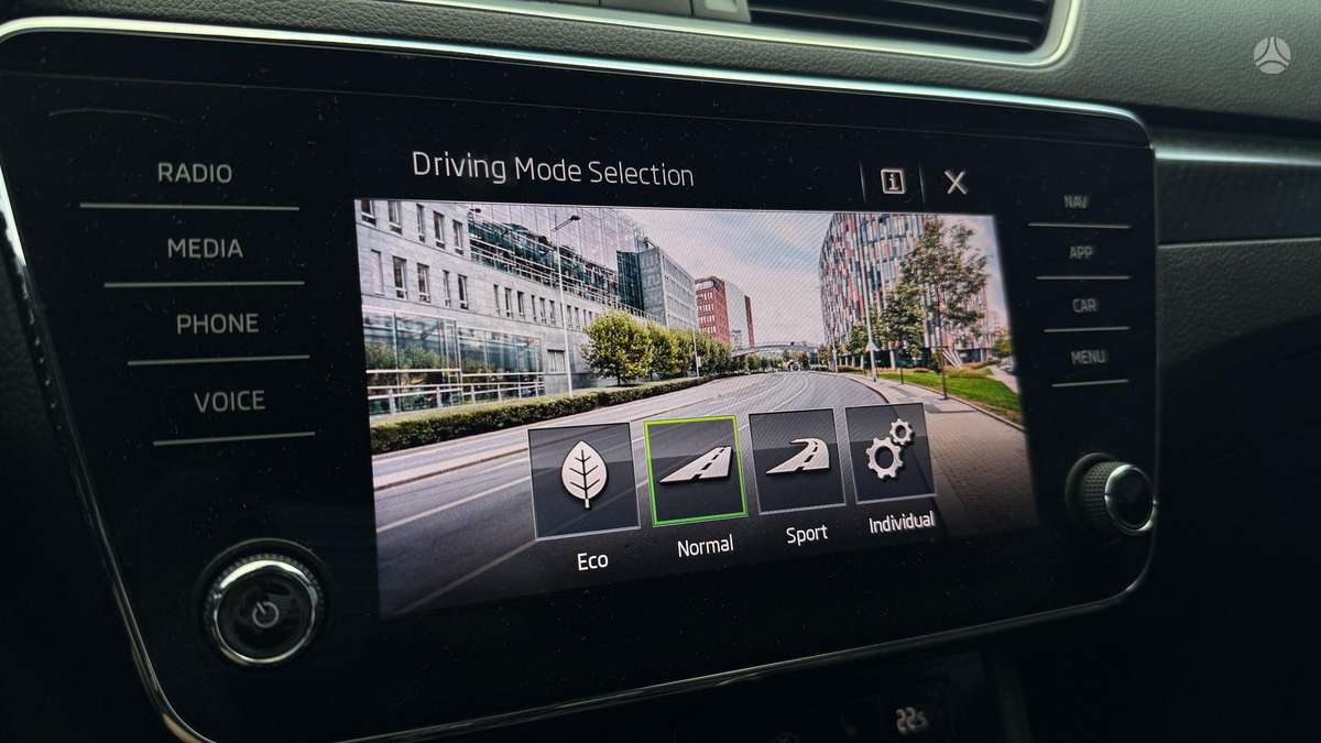 Skoda Superb, 2.0 l., hatchback