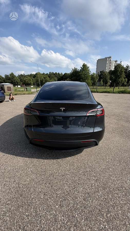 Tesla Model Y, 82 кВт·ч, Седан