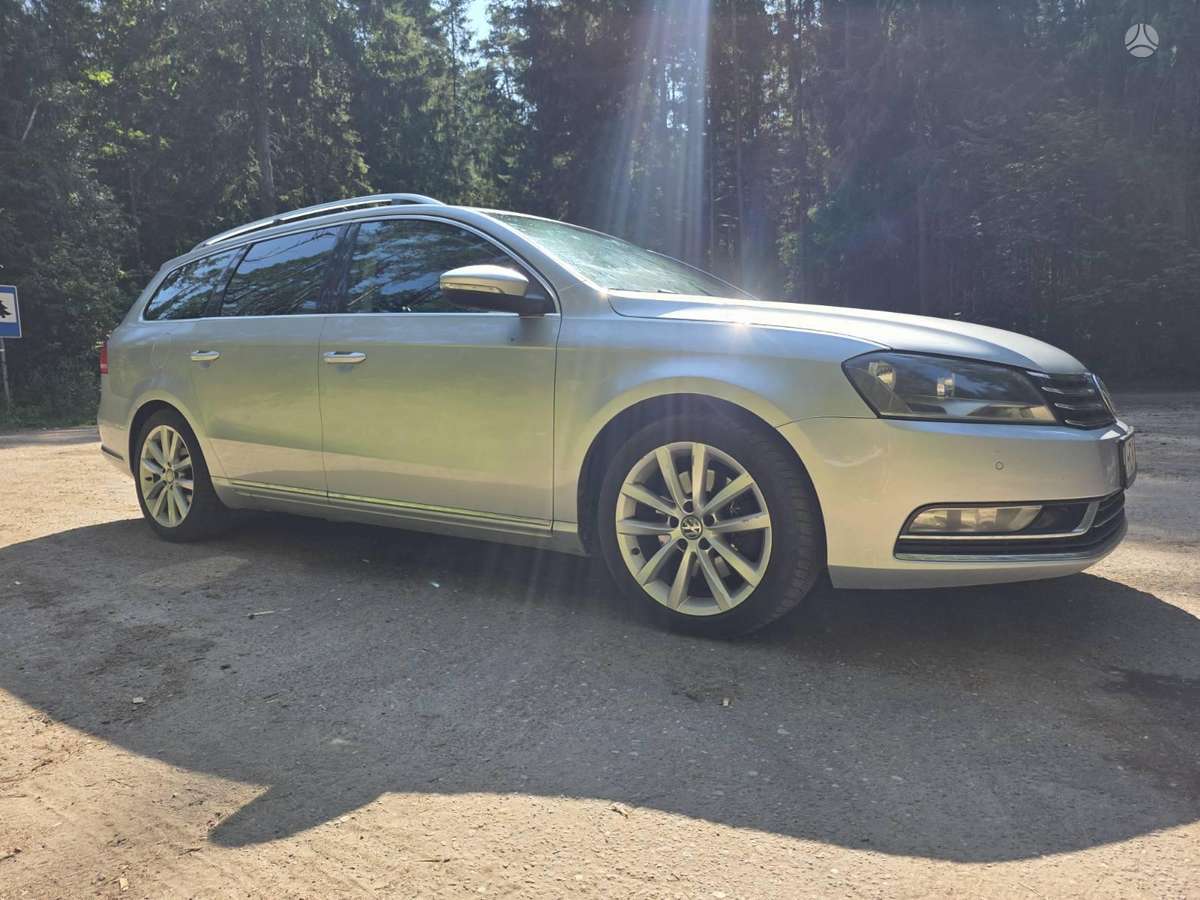 Volkswagen Passat - 4
