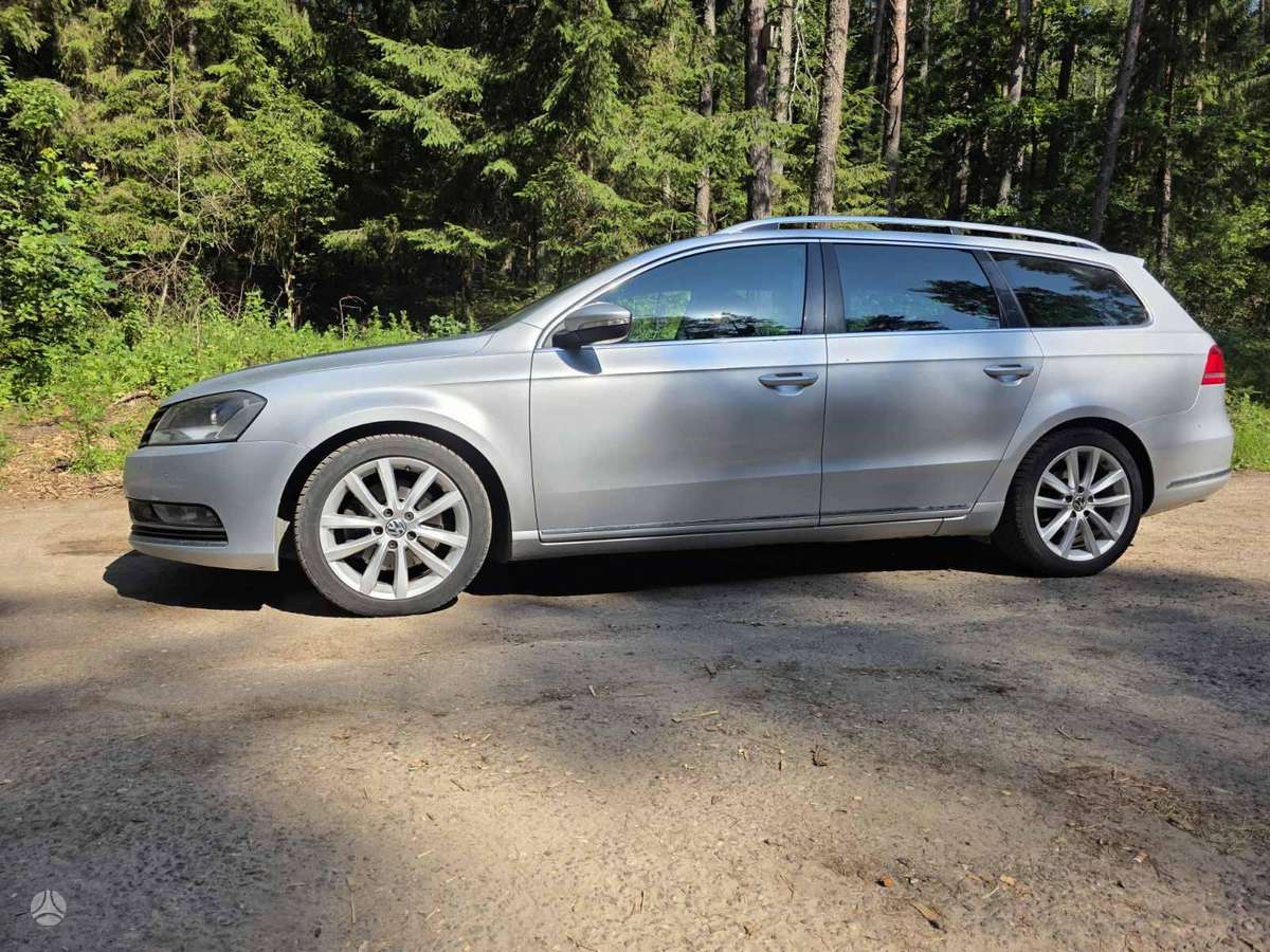 Volkswagen Passat - 11