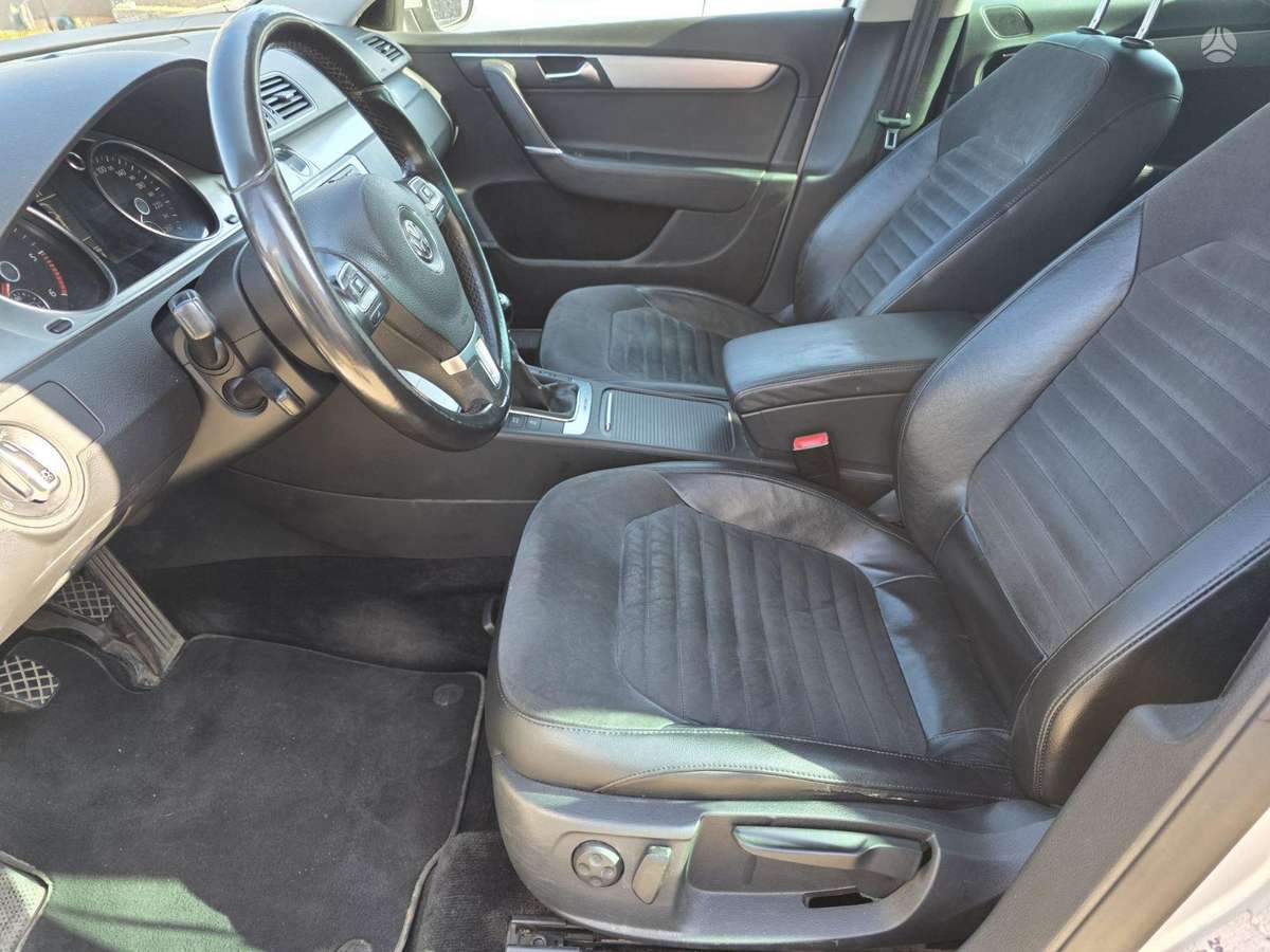 Volkswagen Passat - 12