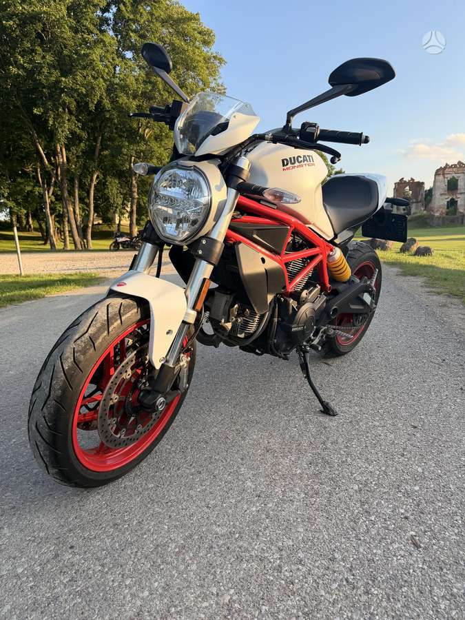 Ducati Monster 797cc, street / classic