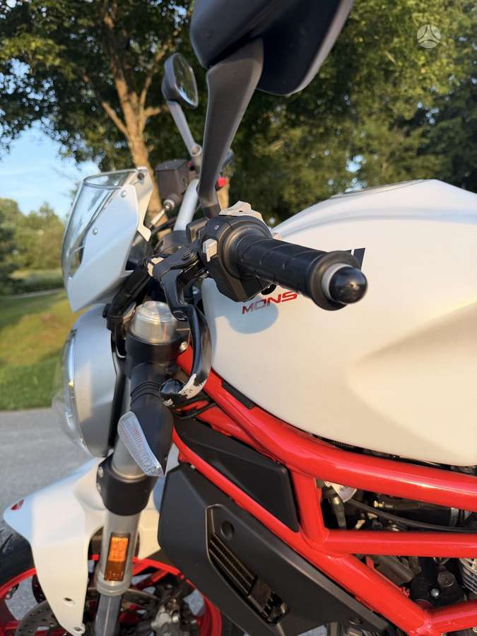 Ducati Monster 797cc, street / classic