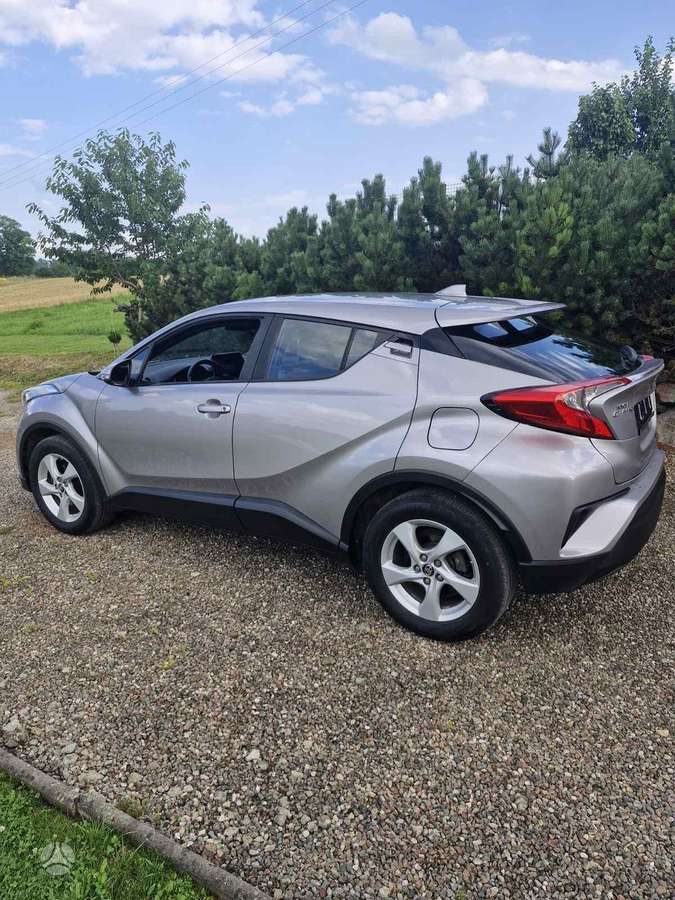 Toyota C-HR - 9