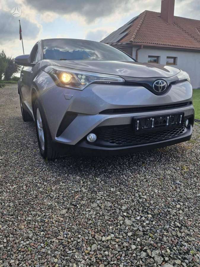 Toyota C-HR - 4