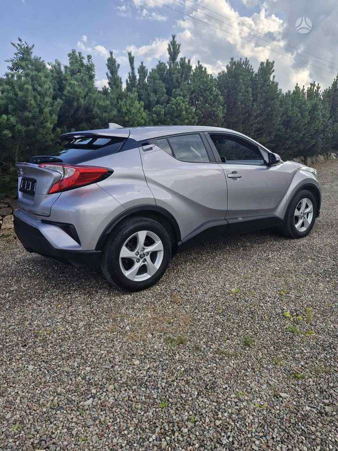 Toyota C-HR - 10
