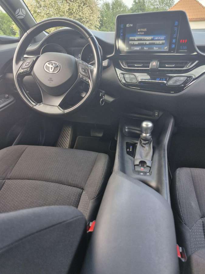 Toyota C-HR - 12