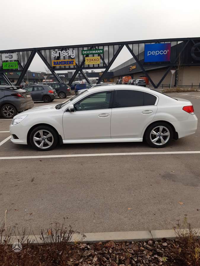 Subaru Legacy - 3