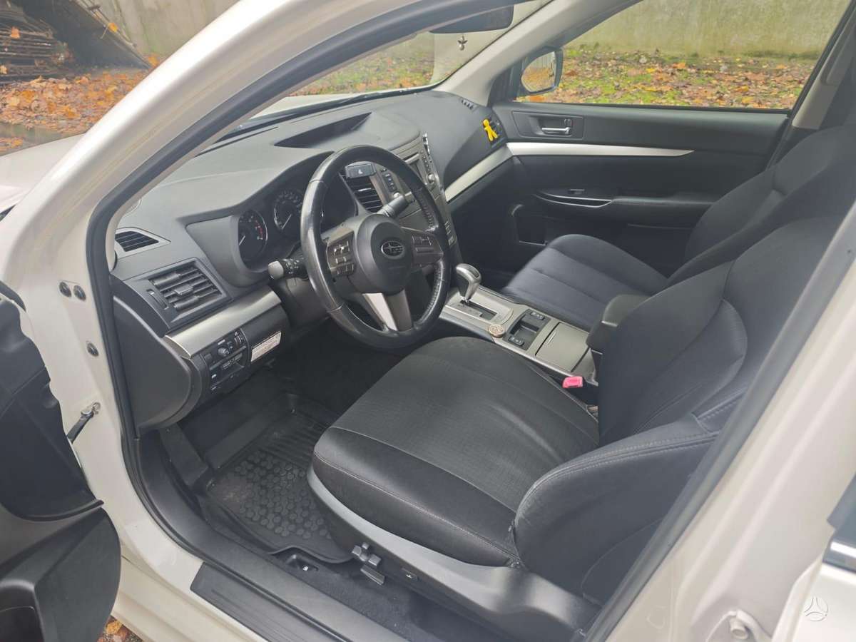 Subaru Legacy - 10
