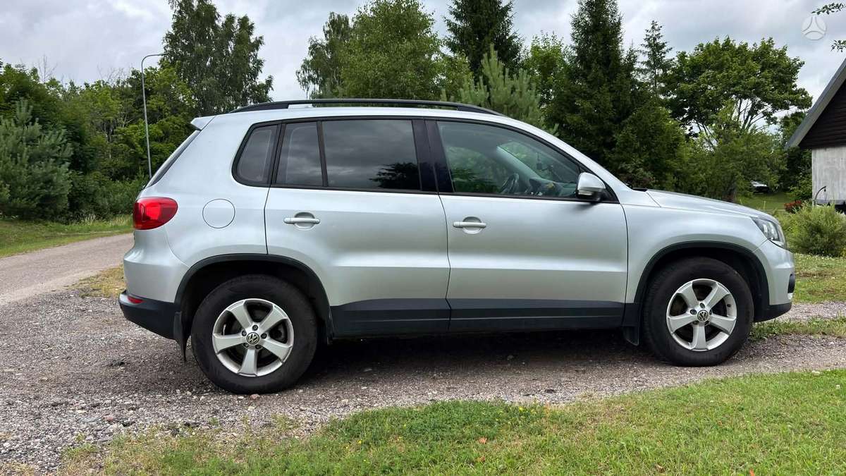 Volkswagen Tiguan - 5