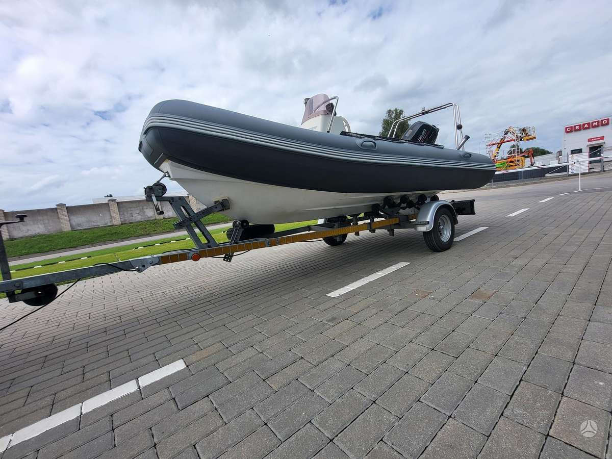 Valiant 400, yachts / cruisers