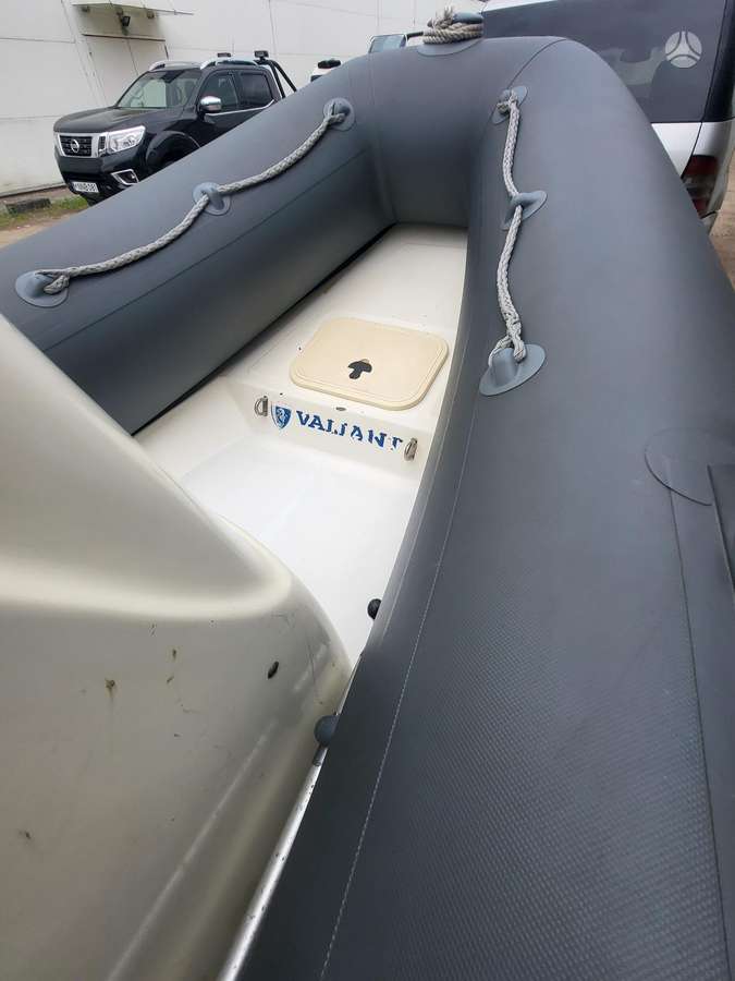 Valiant 400, yachts / cruisers