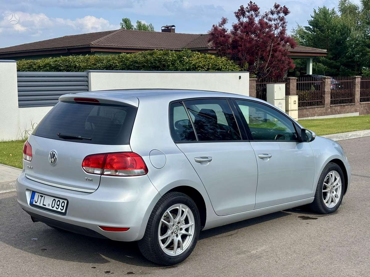 Volkswagen Golf - 3