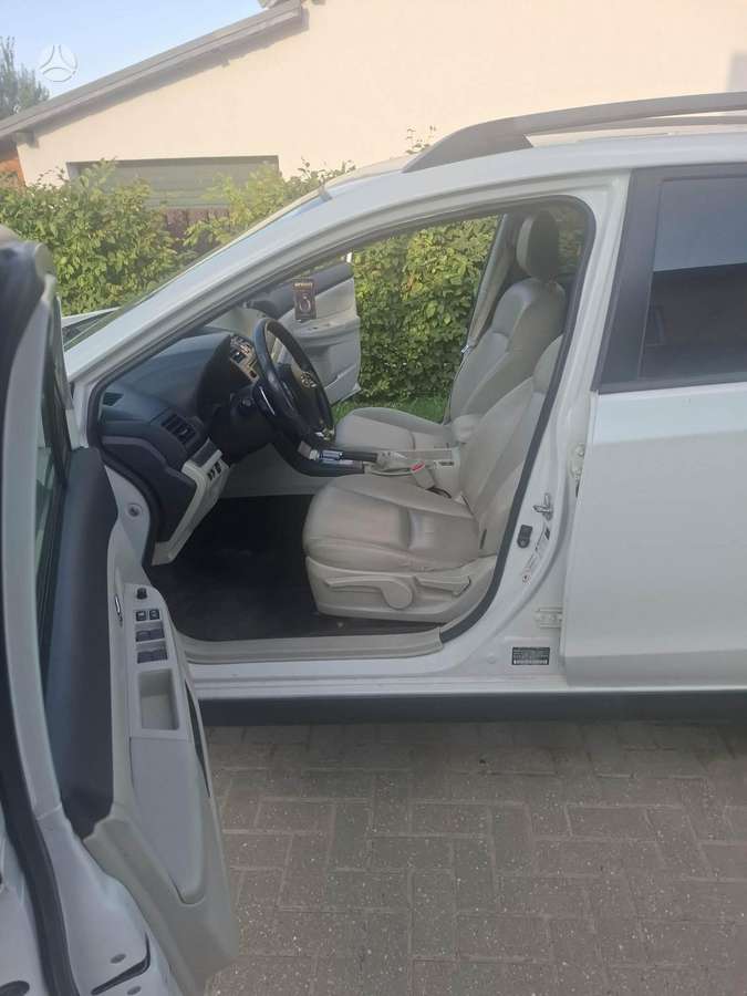Subaru XV, 2.0 l., off-road / crossover