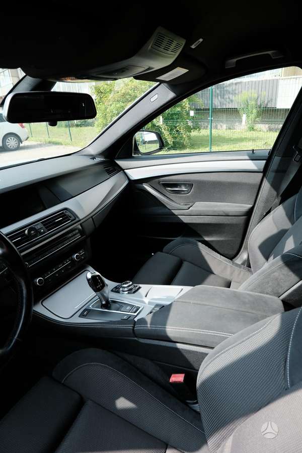 BMW 520, 2.0 l., Седан