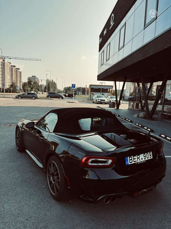 Abarth 124 Spider, 1.4 l., Кабриолет