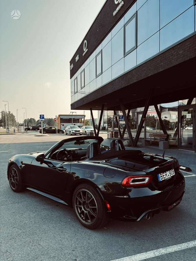 Abarth 124 Spider, 1.4 l., Кабриолет