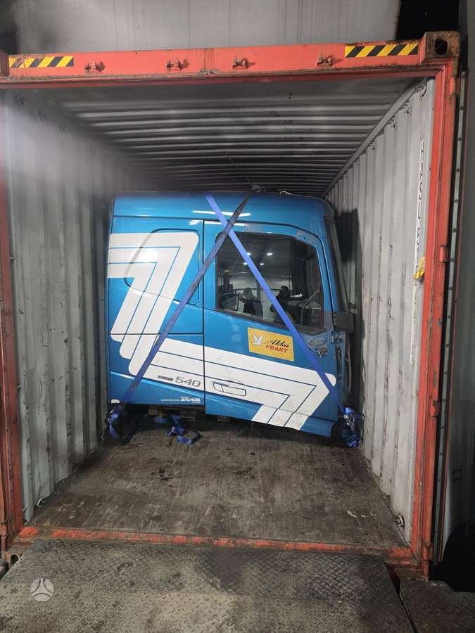 DAF Sunkvežimiu ardymas ir pakrovi, vilkikai