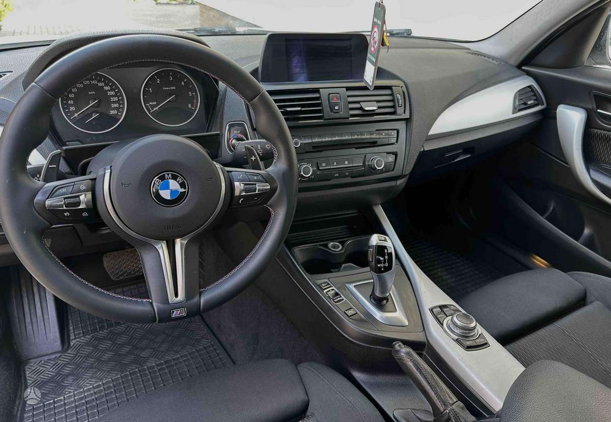 BMW 116, 2.0 l., Хэтчбек