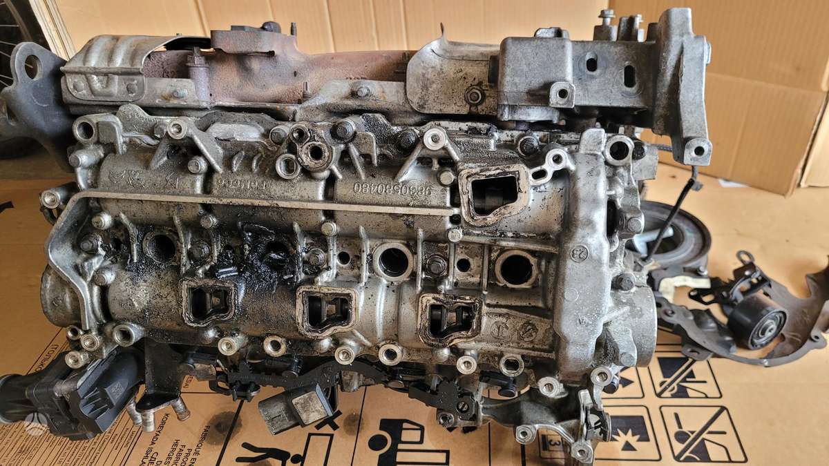 Peugeot 5008, YH01, variklis