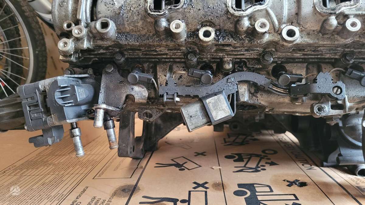 Peugeot 5008, YH01, variklis
