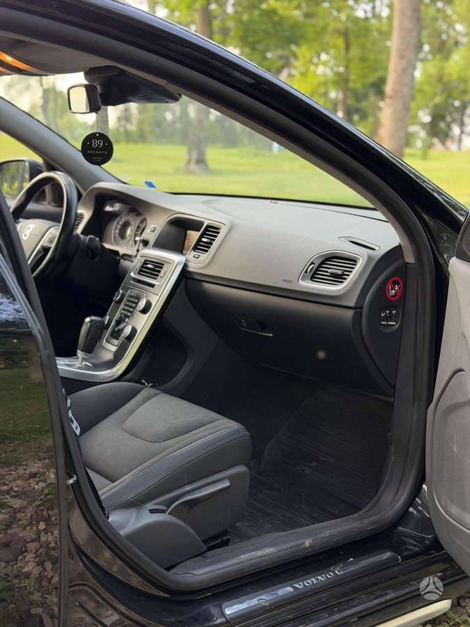 Volvo S60, 2.0 l., Седан