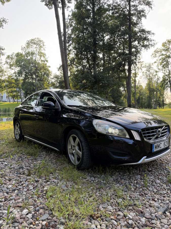 Volvo S60, 2.0 l., Седан