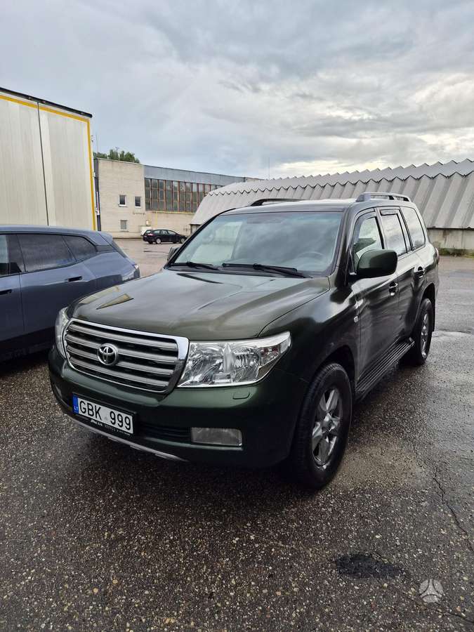 Toyota Land Cruiser - 2