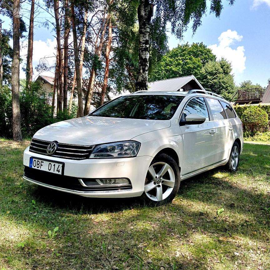 Volkswagen Passat - 1