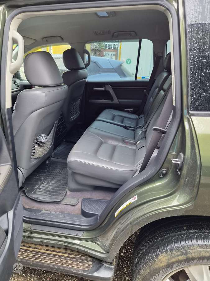 Toyota Land Cruiser - 8