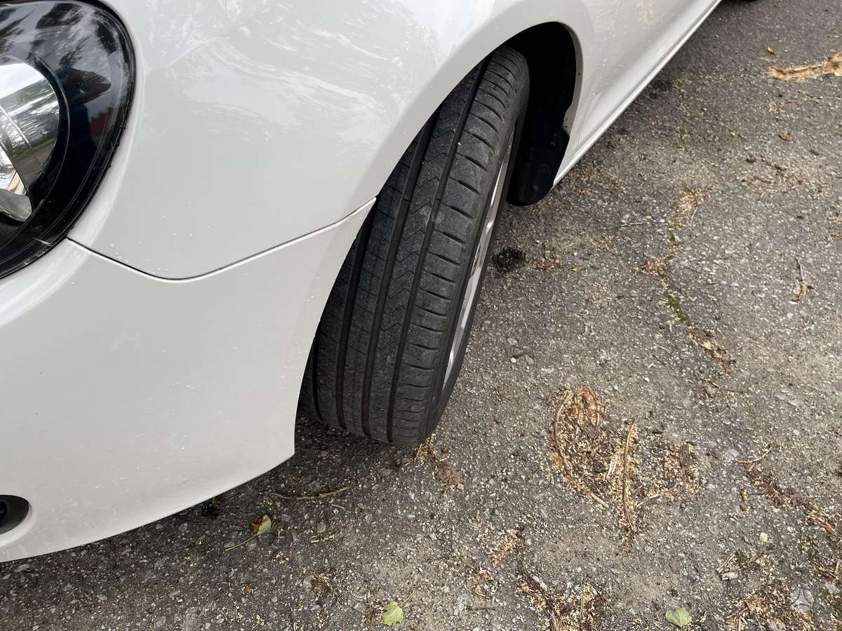 Volkswagen Golf - 7