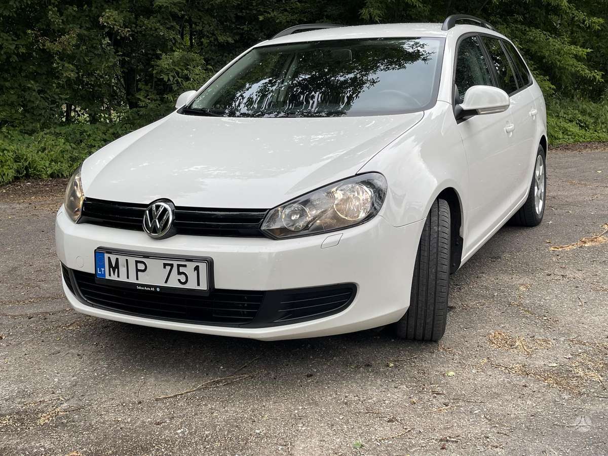 Volkswagen Golf - 1