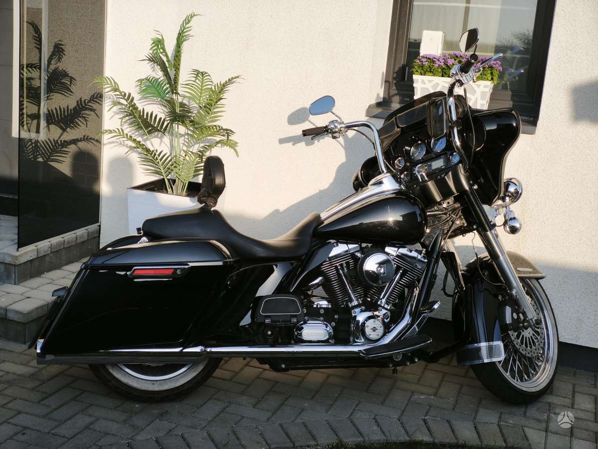 Harley-Davidson FLHTK 1688cc, choppers / cruisers / custom