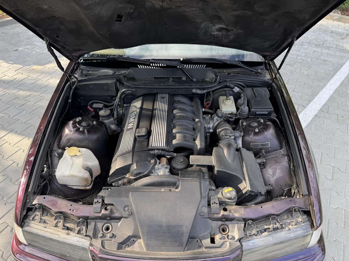 BMW 320, 2.0 l., convertible