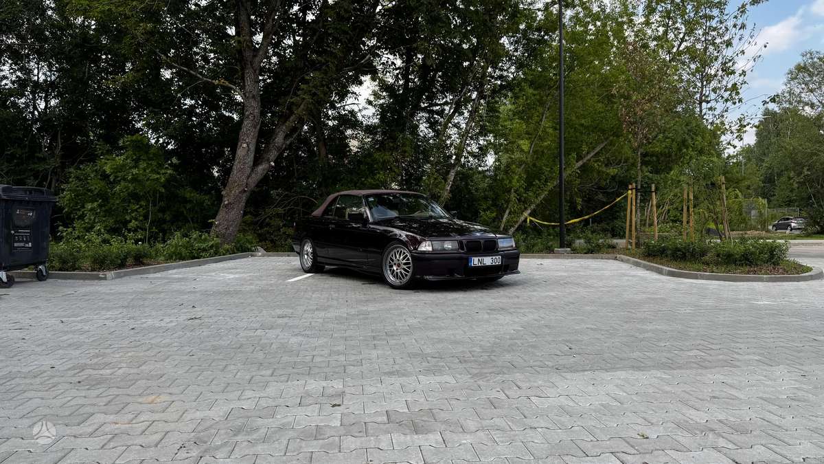 BMW 320, 2.0 l., convertible