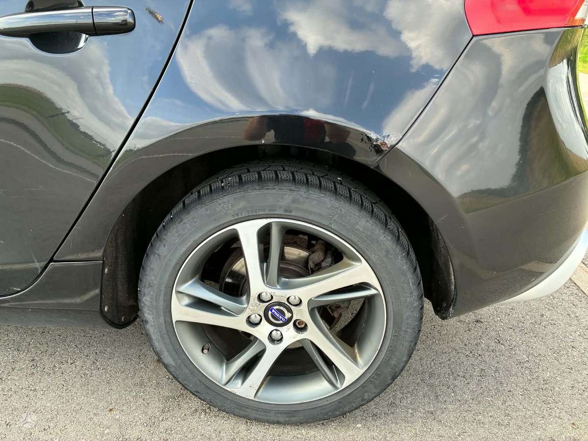 Volvo V40, 2.0 l., hatchback