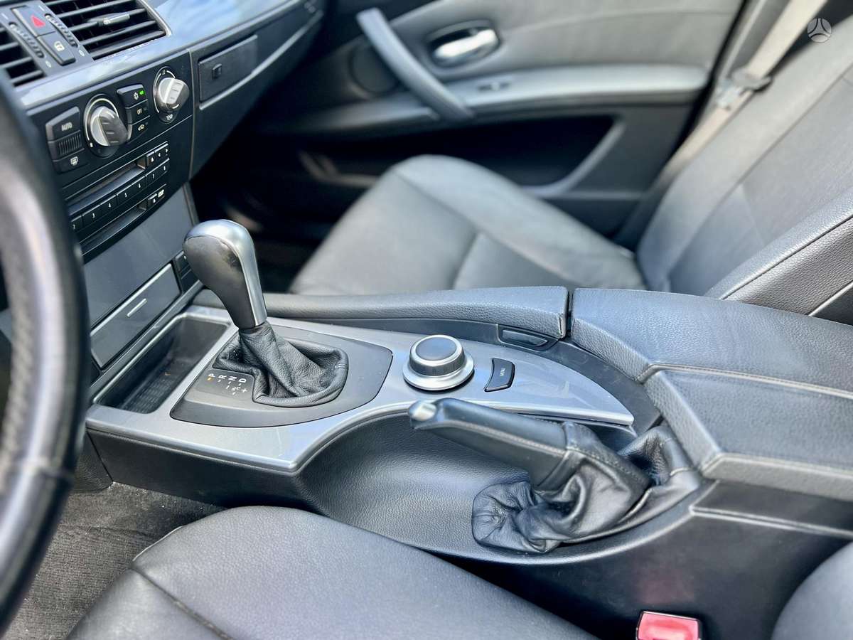 BMW 520, sedanas