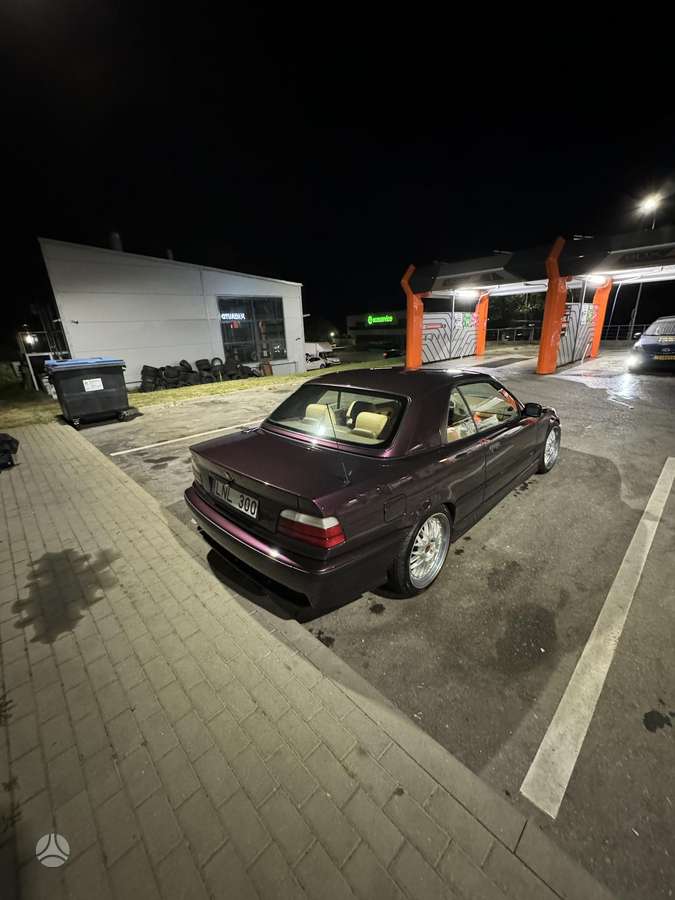 BMW 320, 2.0 l., convertible