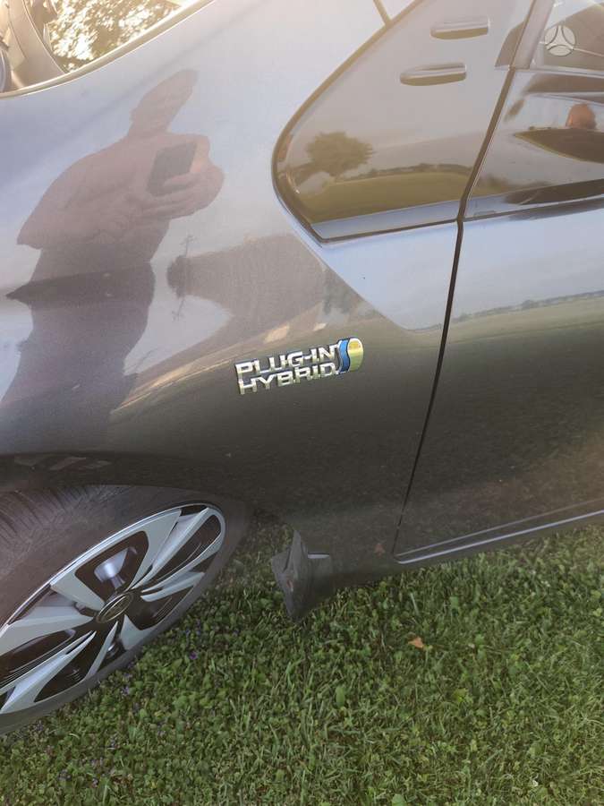Toyota Prius - 3